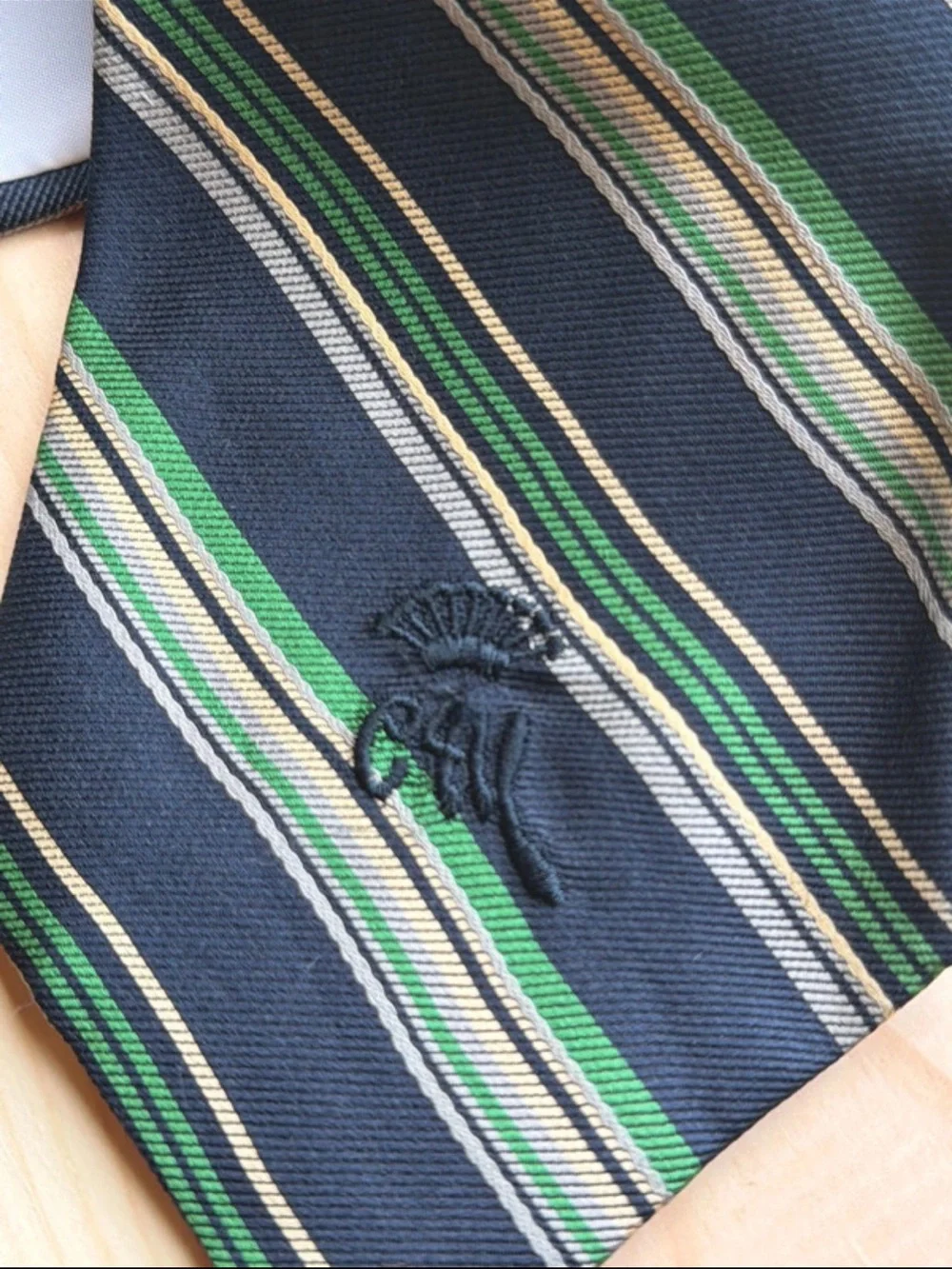 Vintage Countess Mara luxury men’s necktie navy blue green gold grey